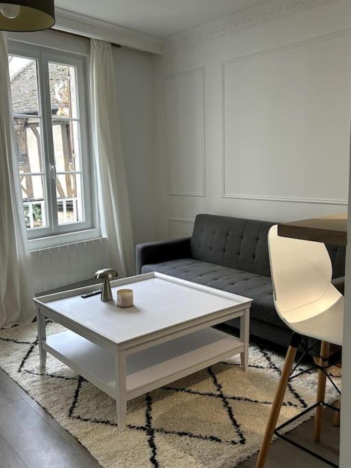 Appartamento Le Petit Paris Compiègne Esterno foto