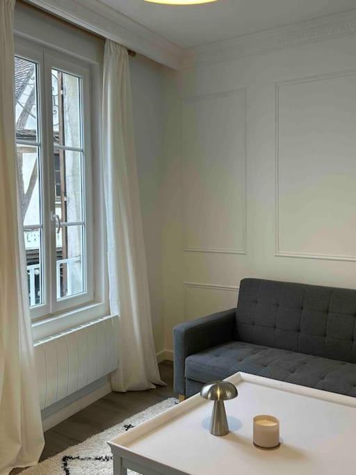 Appartamento Le Petit Paris Compiègne Esterno foto