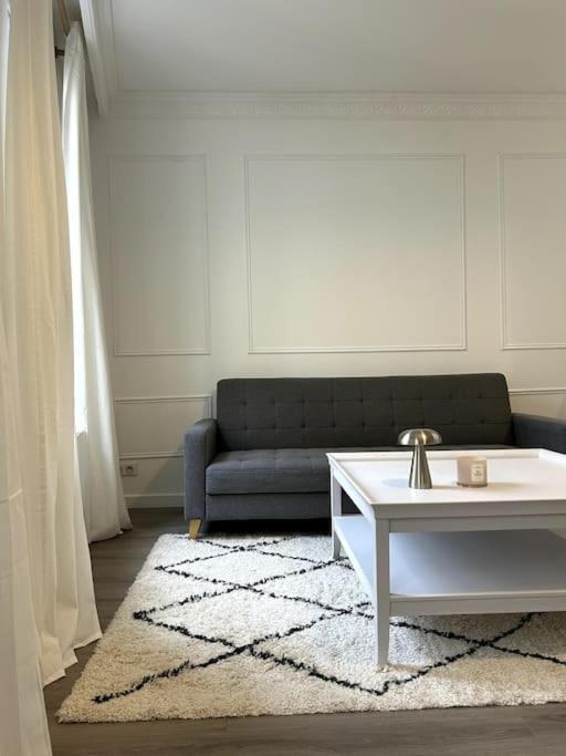 Appartamento Le Petit Paris Compiègne Esterno foto